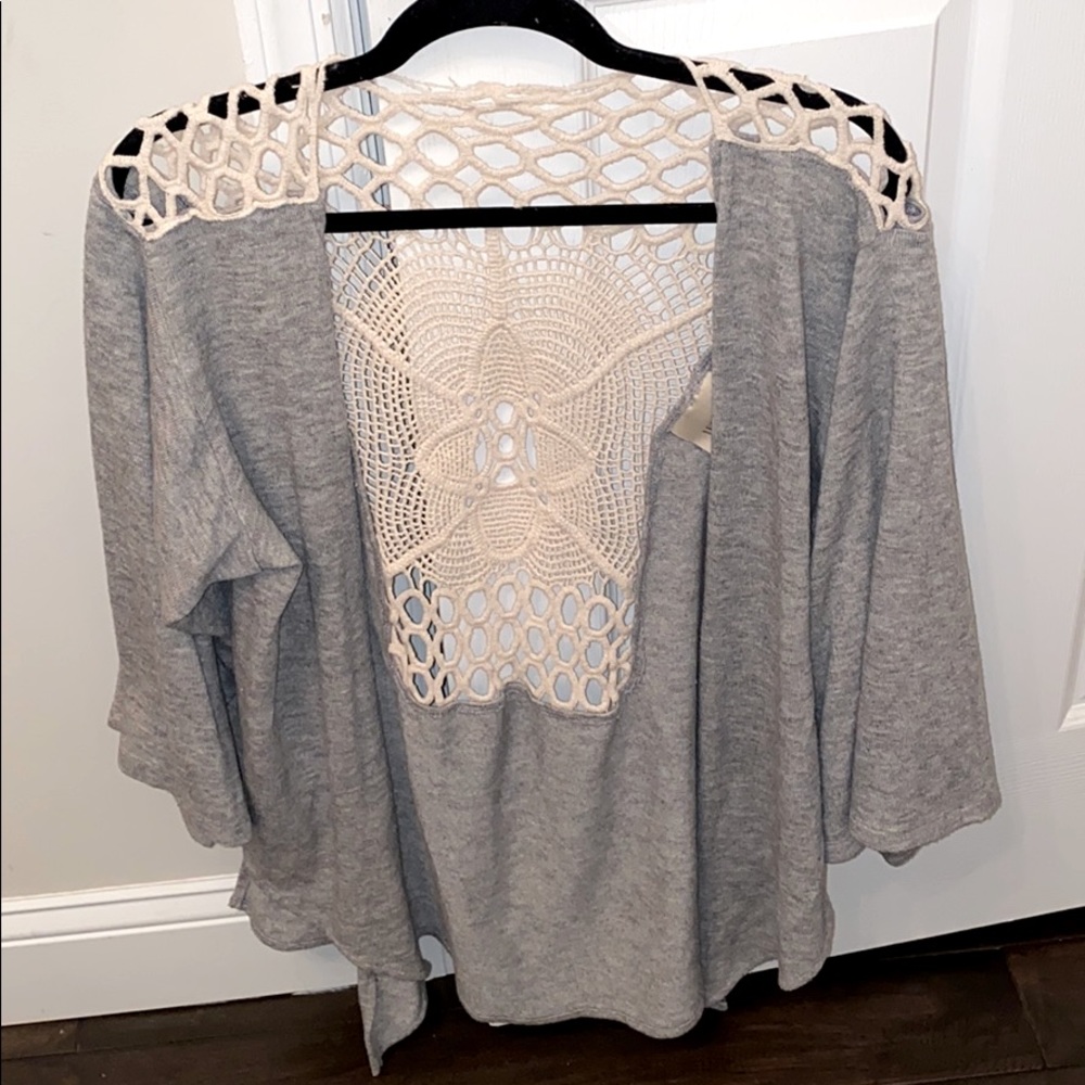 Lace detailing kimono/cardigan